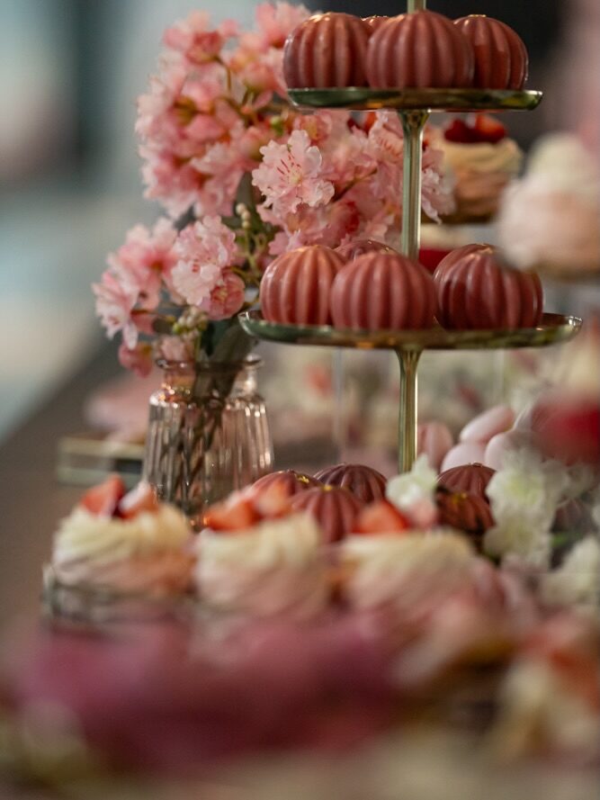 Instagram post from vikicakes.pl. This post is in position 16.