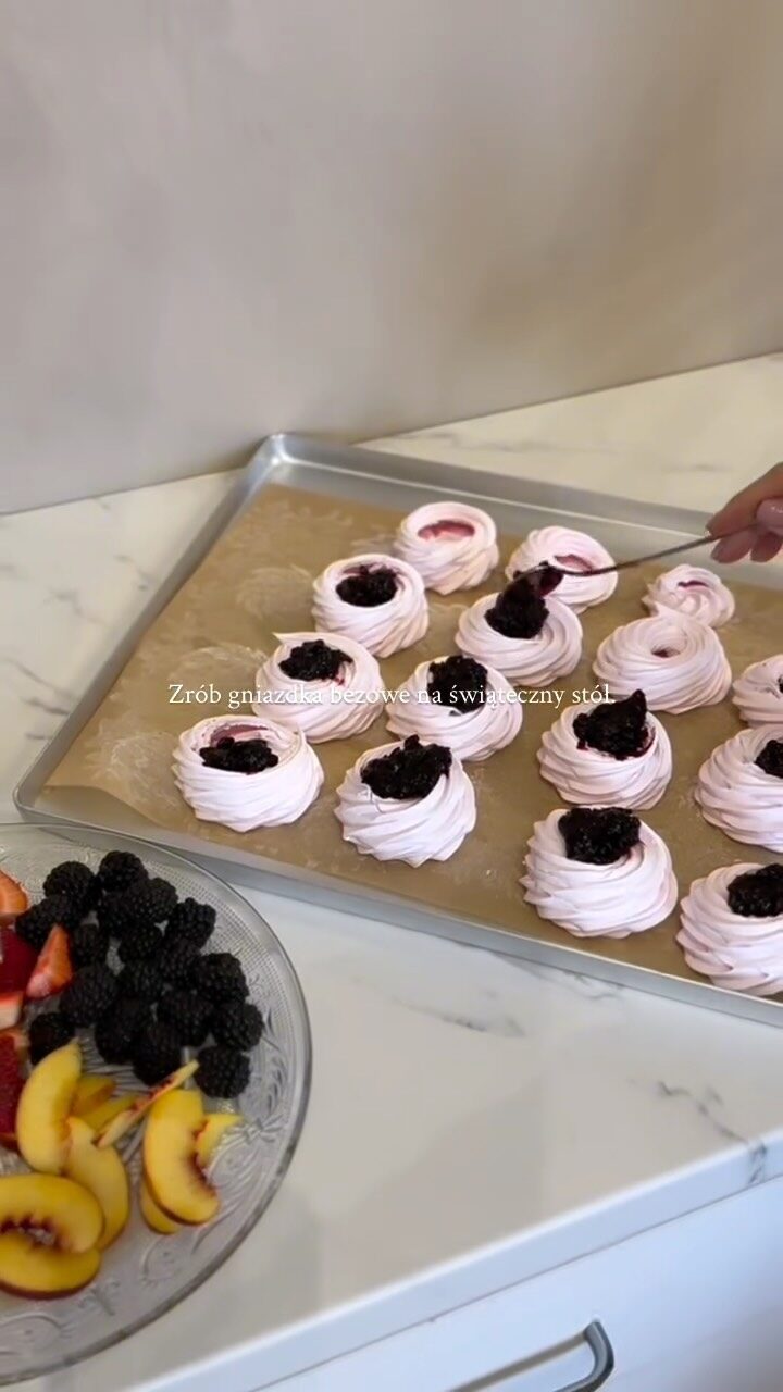 Instagram post from vikicakes.pl. This post is in position 2.